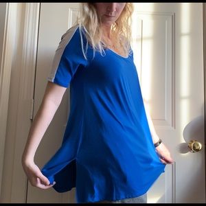NWT Lularoe Perfect T Blue and White XS